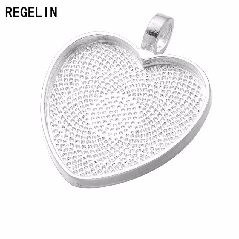 REGELIN ハートカボション設定シルバーメッキペンダント - Bezels Set Pendant のレビューと価格