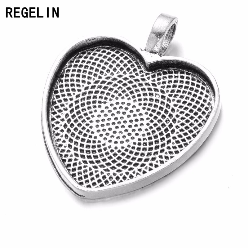 REGELIN ハートカボション設定シルバーメッキペンダント - Bezels Set Pendant のレビューと価格