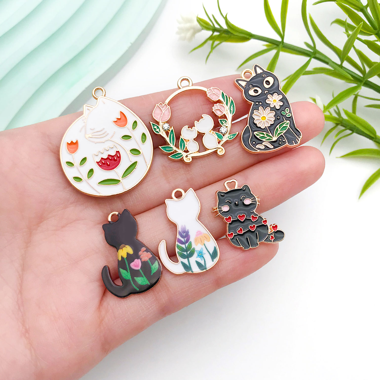 5/10個の樹脂製人気の猫チャームセット - 手作りのイヤリ - Resin Craft Kit のレビューと価格